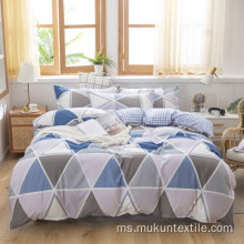 1.5m / 1.8m Katil Duvet meliputi tempat tidur katil set